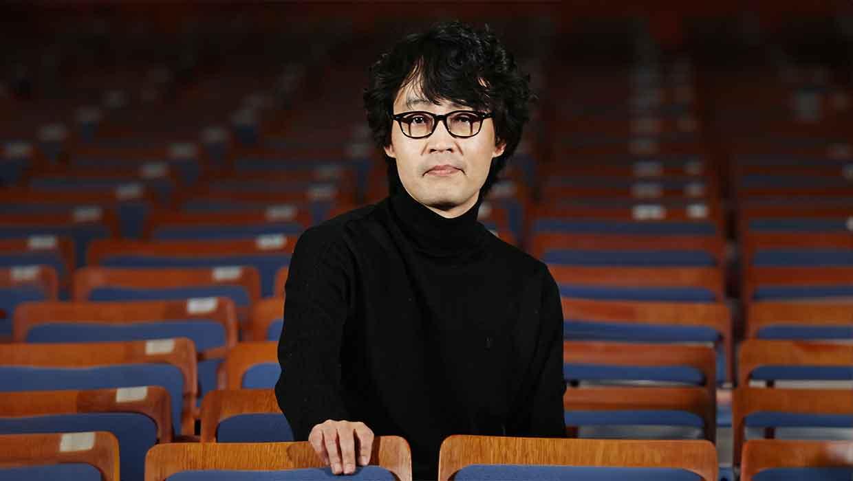 Im Il-jin, a professor at Incheon National University, won the 61st Dong-A Theater Award for Stage A 대표이미지